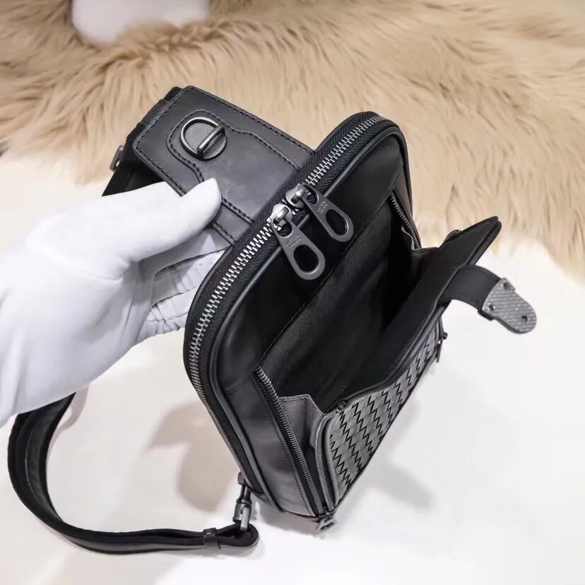 All categories 💚 Top version men’s bags 💚 BV 2024 new BV chest bag